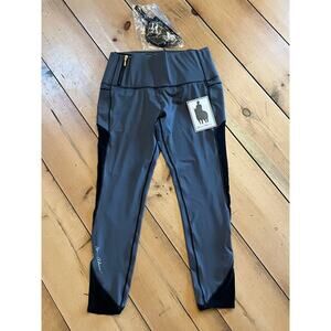 NWT! Dene Adams women's conceal and carry leggings. Grey. Size large. tactical